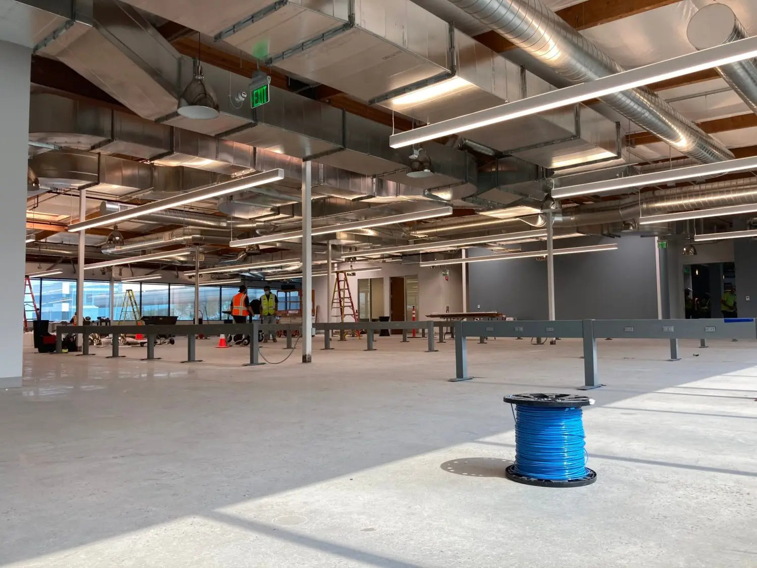commercial electrician